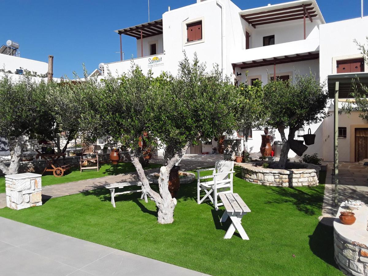 Sunset Studios And Apartments For Adults Over 21 Only Náousa Exteriör bild