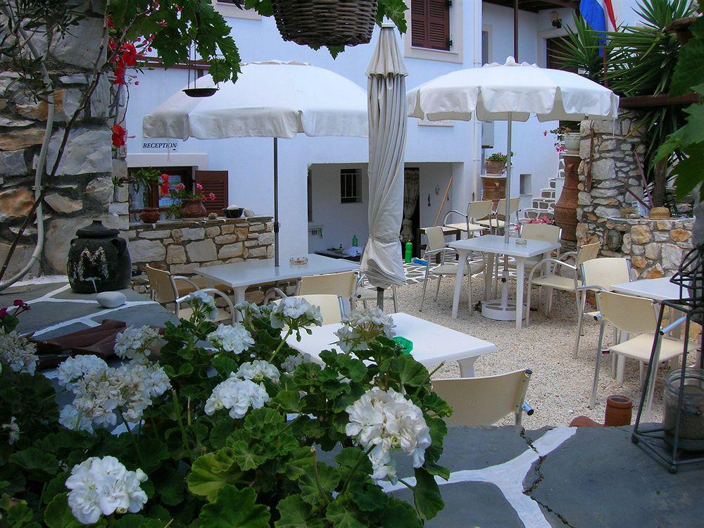 Sunset Studios And Apartments For Adults Over 21 Only Náousa Exteriör bild