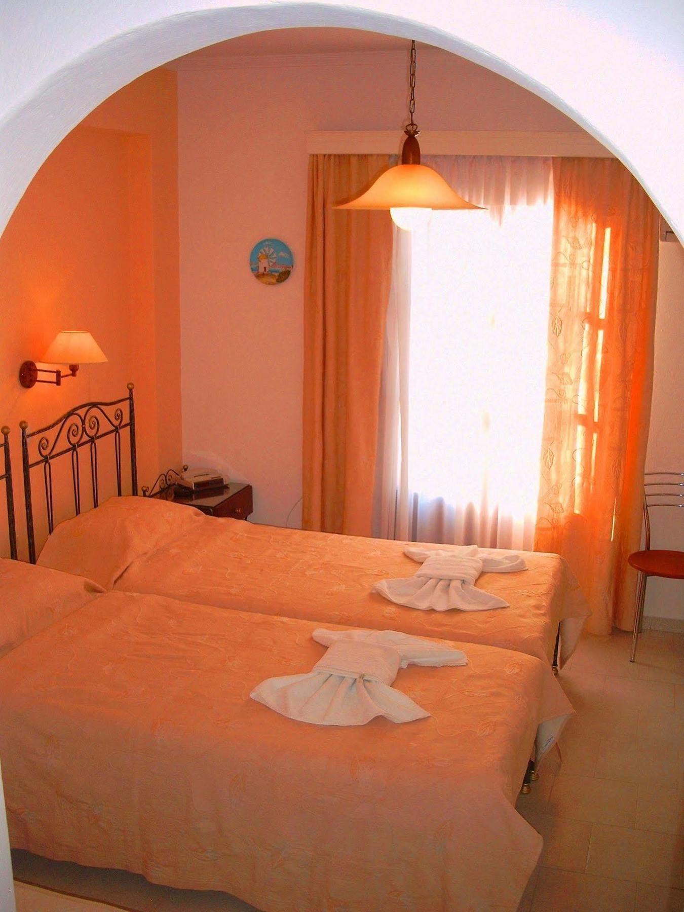 Sunset Studios And Apartments For Adults Over 21 Only Náousa Exteriör bild