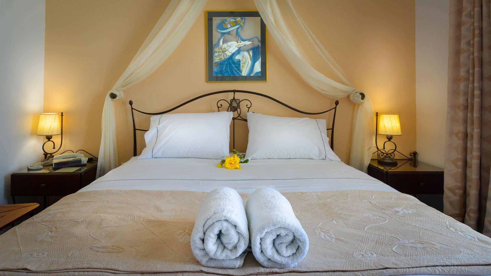 Sunset Studios And Apartments For Adults Over 21 Only Náousa Exteriör bild