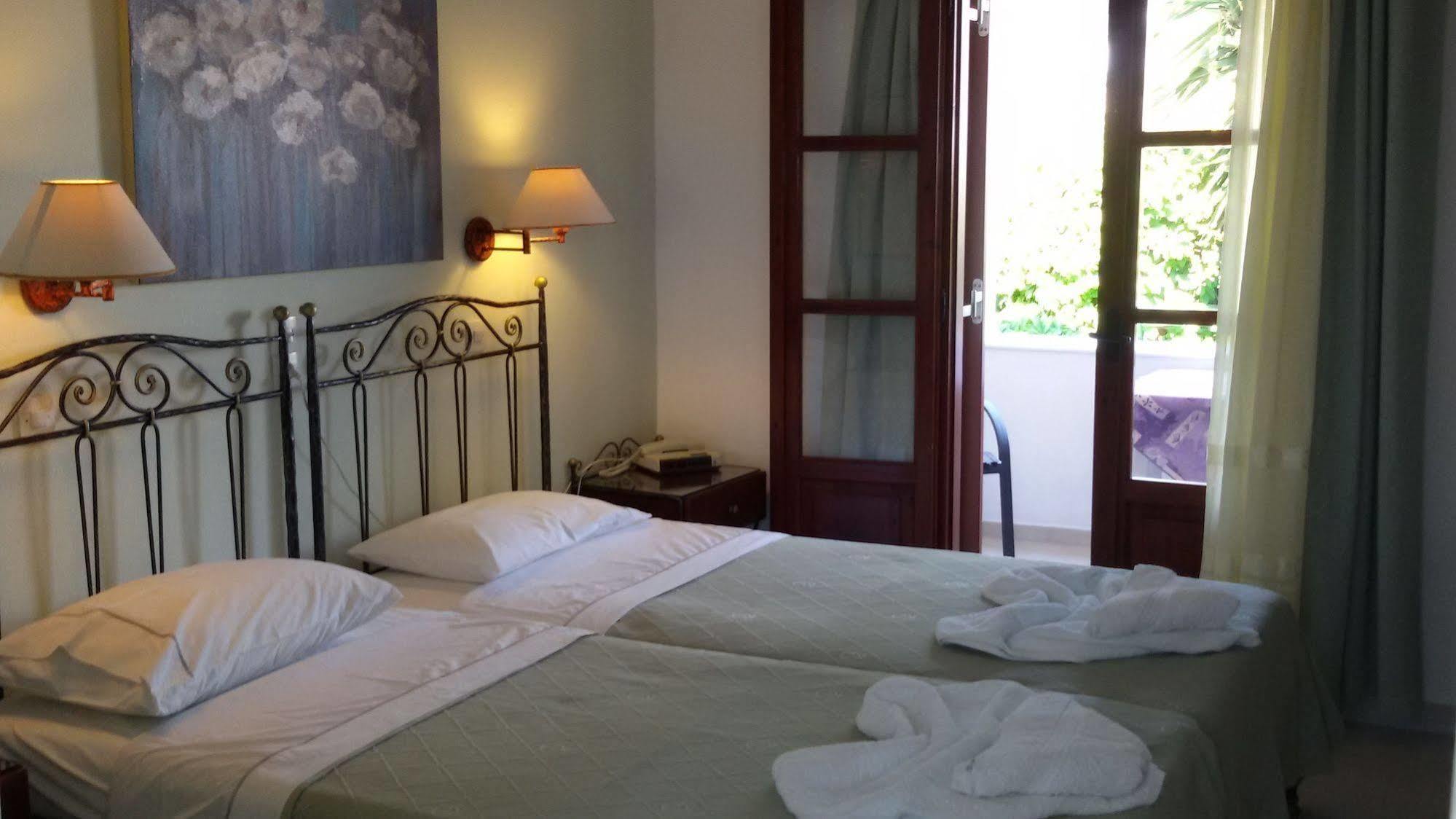 Sunset Studios And Apartments For Adults Over 21 Only Náousa Exteriör bild