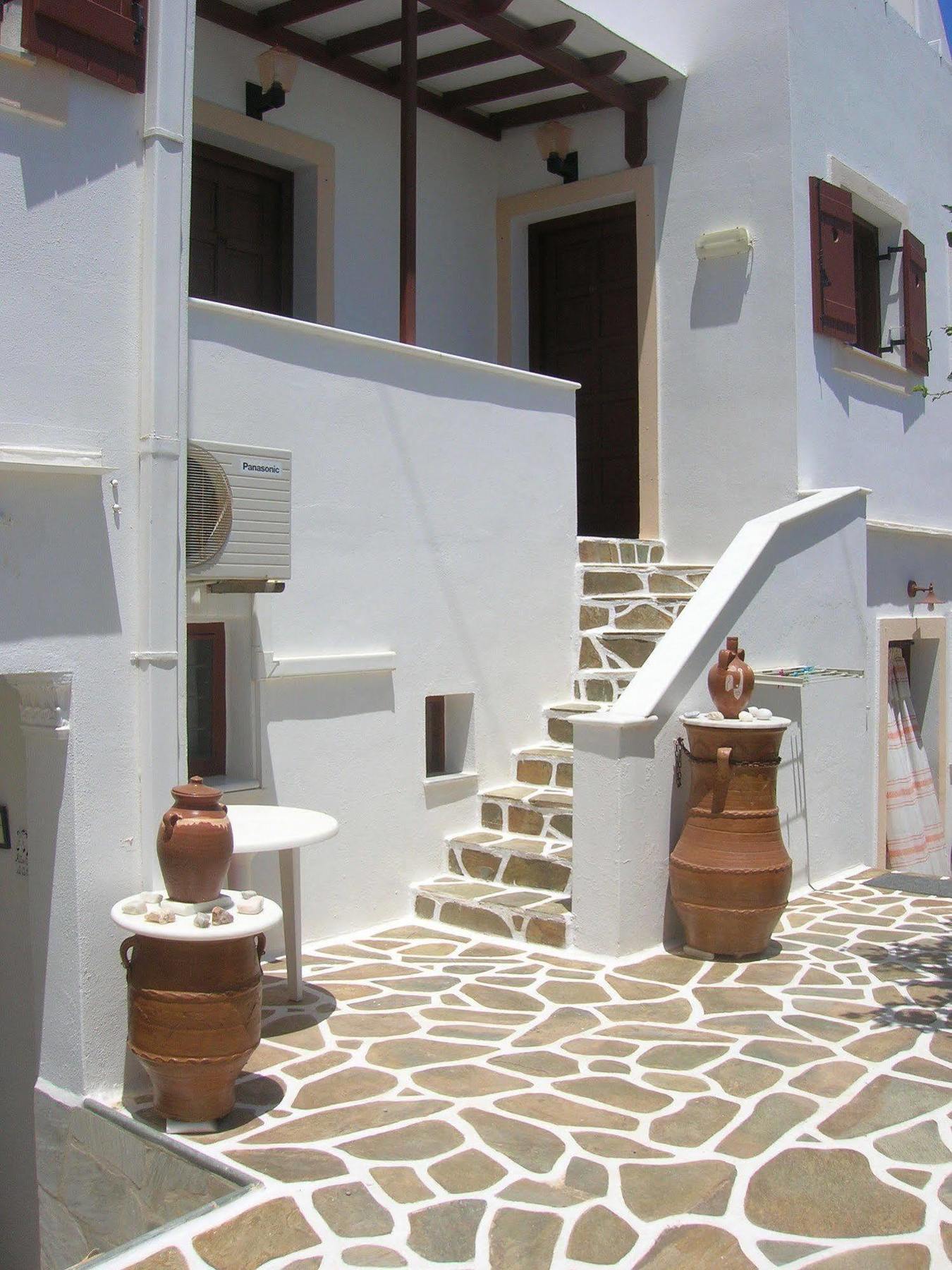 Sunset Studios And Apartments For Adults Over 21 Only Náousa Exteriör bild