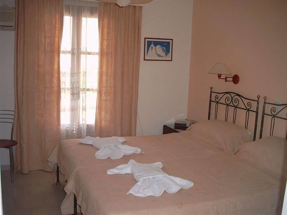 Sunset Studios And Apartments For Adults Over 21 Only Náousa Exteriör bild